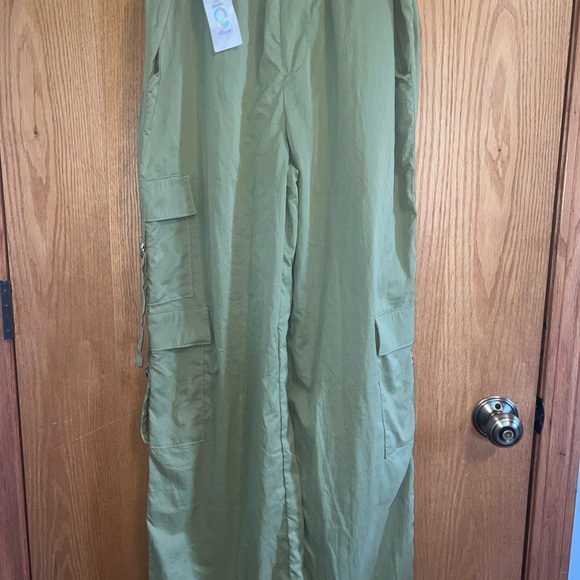 Tinseltown NEW Olive Green Cargo‎ Pants Size Large - Picture 1 of 8